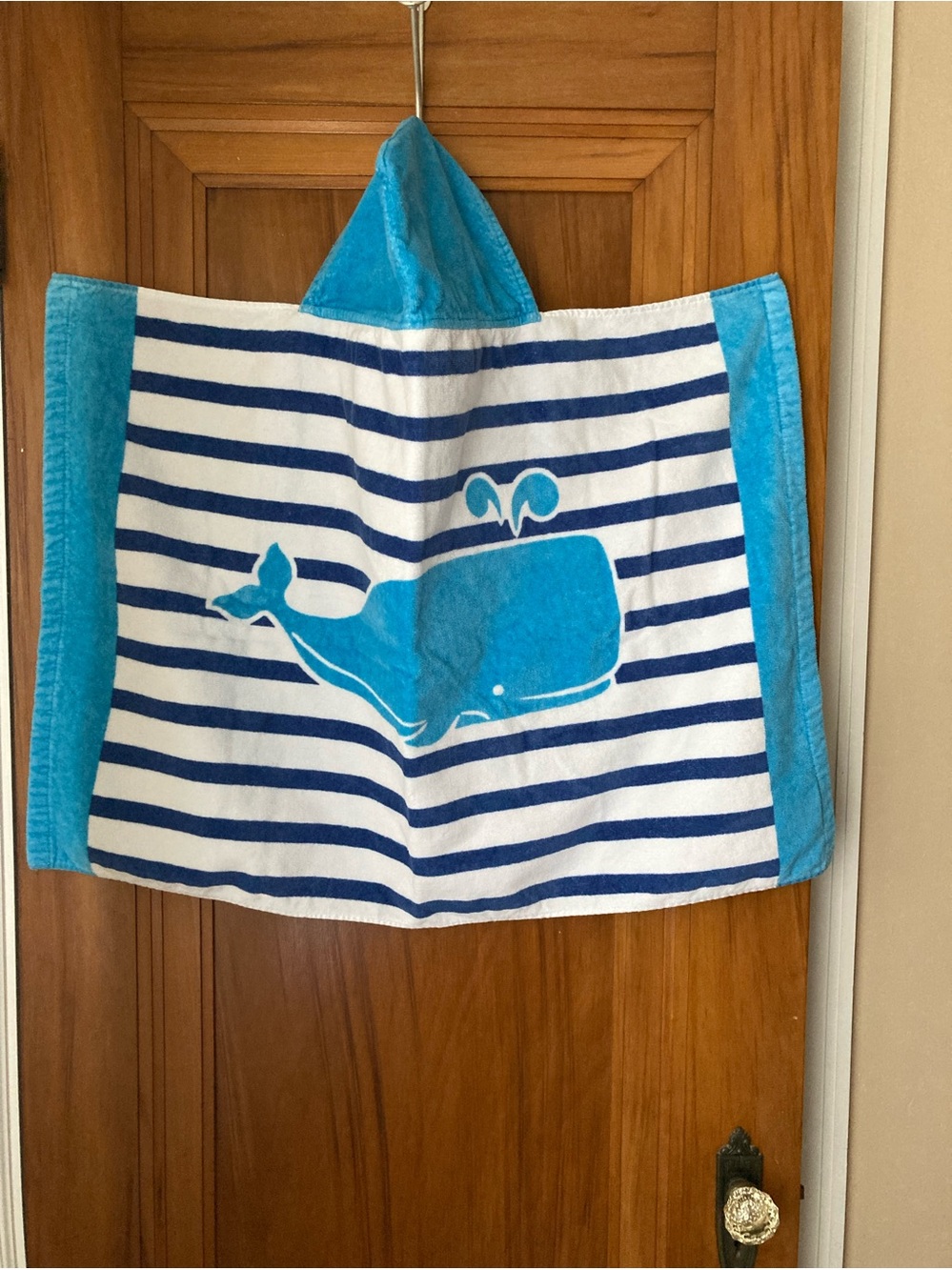 Pottery Barn Kids / Blue and White Whale Hooded beach Towel